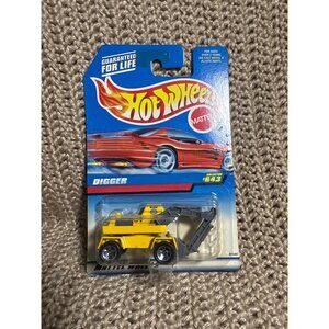 Hot Wheels Mattel Digger Die-Cast Car #643 New In Package
